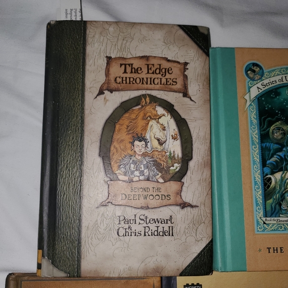 : 4 books The Spiderwick & edge of Chronicles unfortunate events fantastic beast - Picture 5 of 8